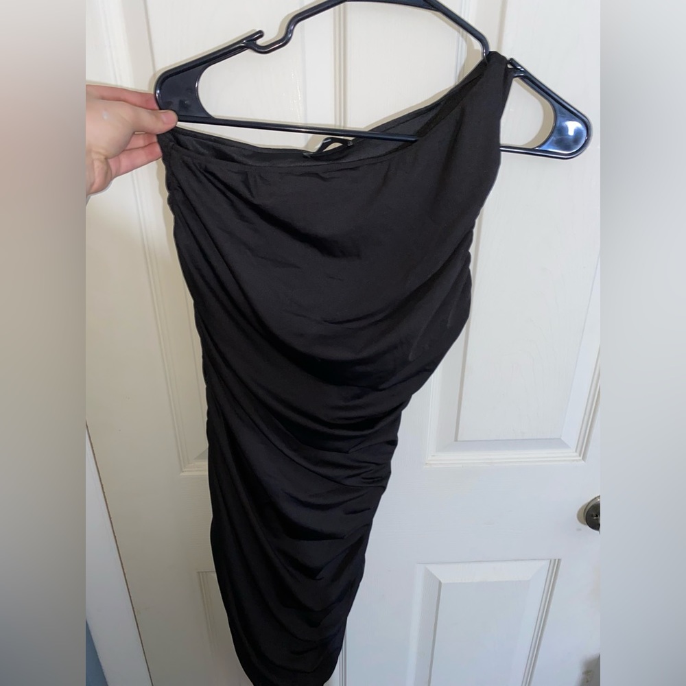 Black side scrunched dress